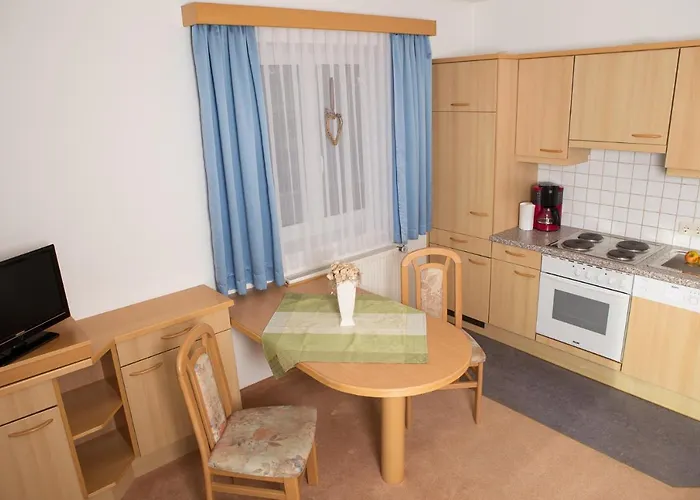 Lehenriedl Apartment *